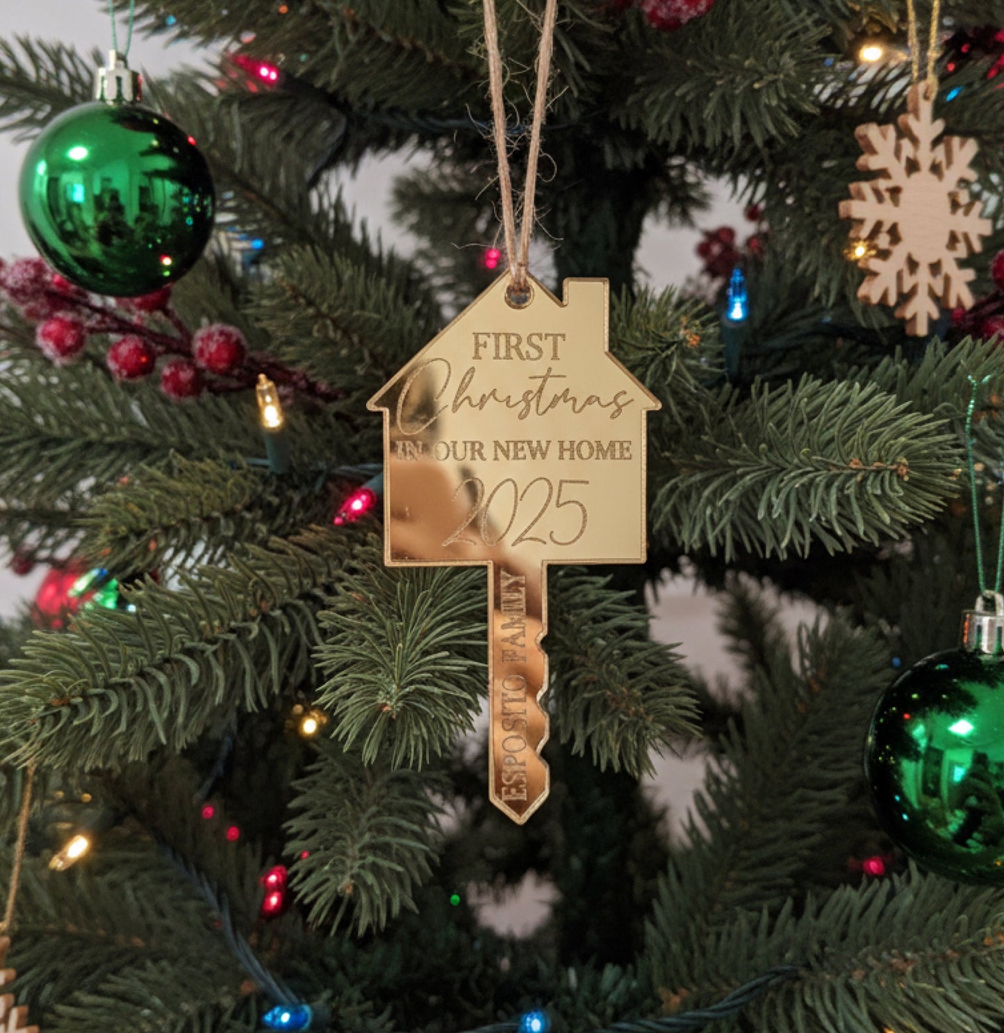 NEW HOME KEY CHRISTMAS GADGET